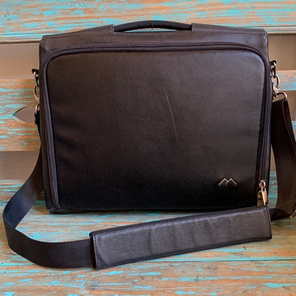 Brenthaven Laptop Computer Bag With Adjustable Strap Work School Travel - Picture 1 of 8